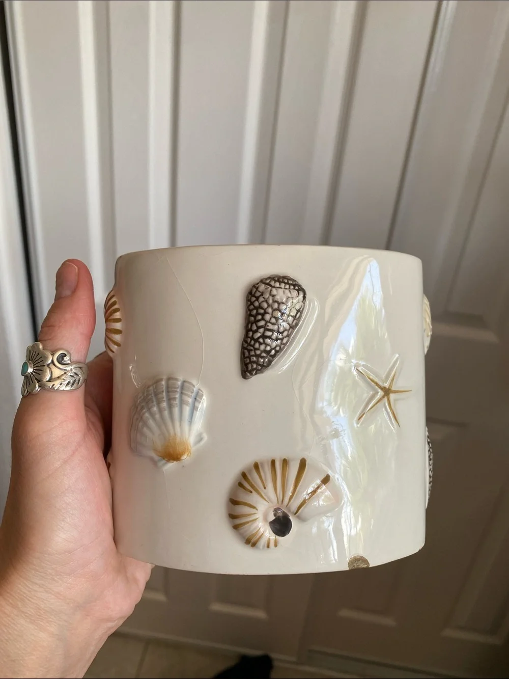 Allure toothbrush holder